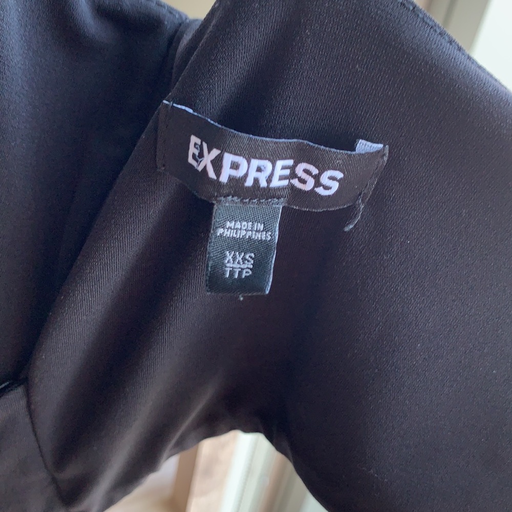 Express - Picture 3 of 4